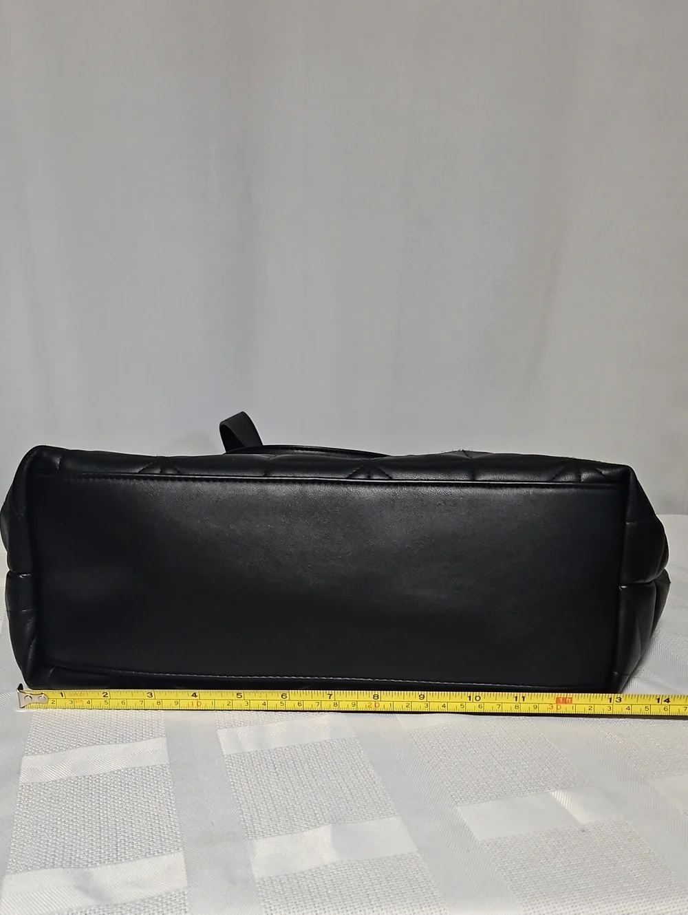 A New Day Quilted Shoulder Bag - Picture 4 of 6